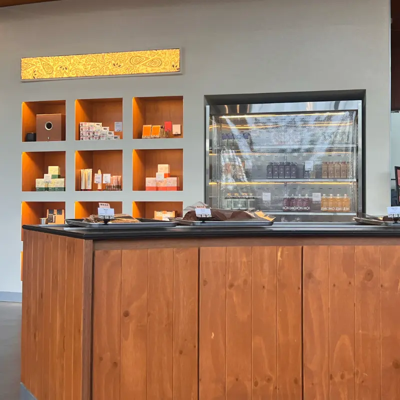 매장 내부 쇼케이스