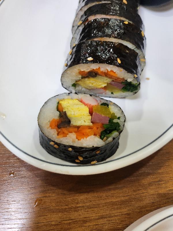 정갈한 김밥