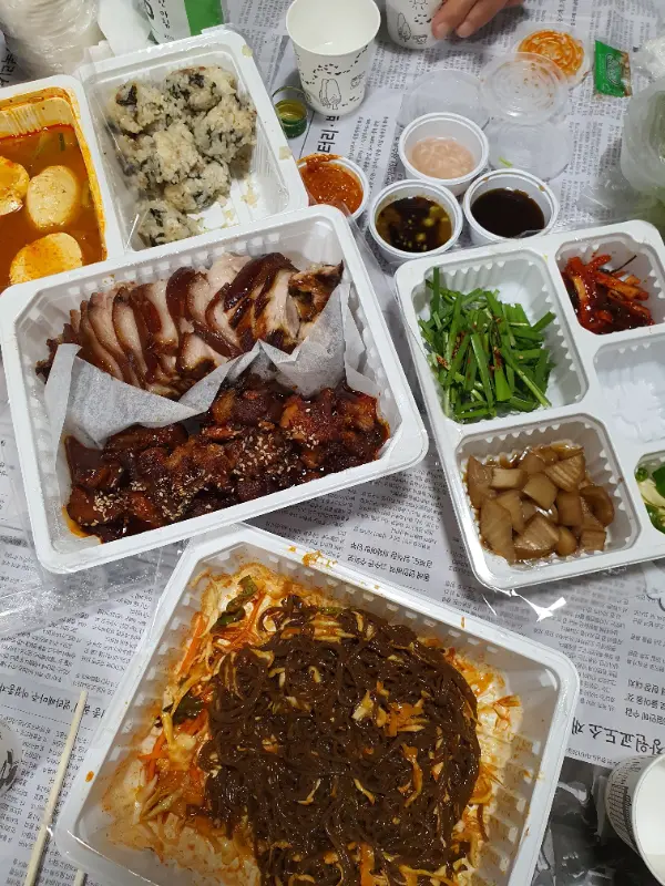 포장도 완벽한 웅비족발