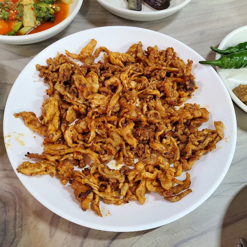 숯불 향이 가득한 닭불고기