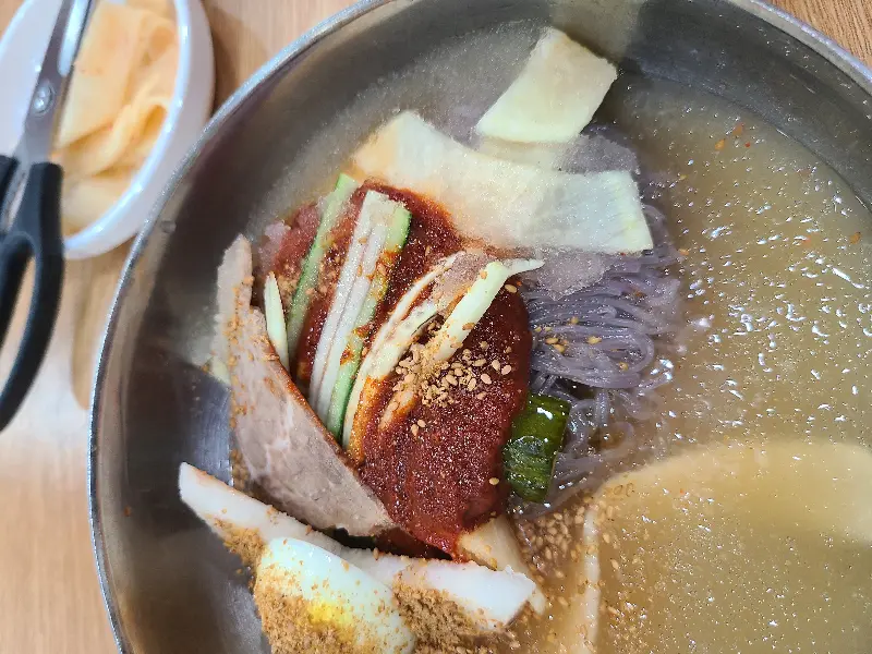 함흥물냉면과 석갈비