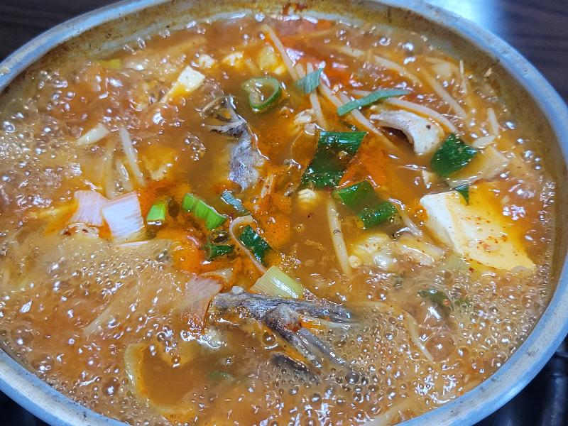 동태와 곤이가 듬뿍 들어간 동태찌개