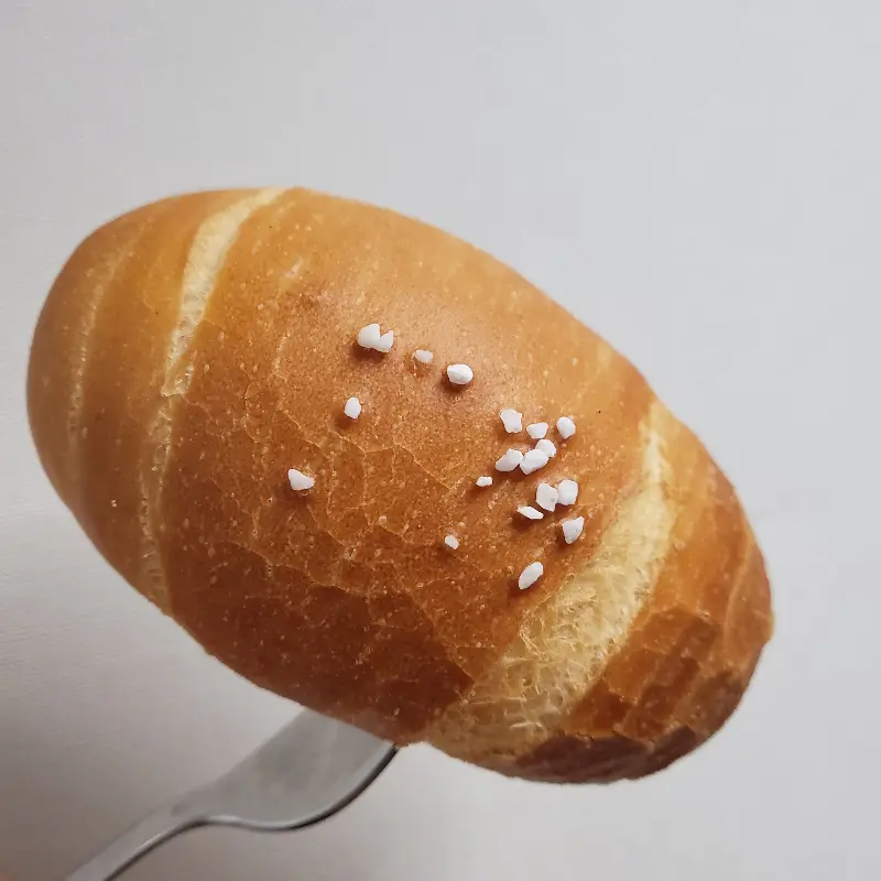 소금빵 근접샷