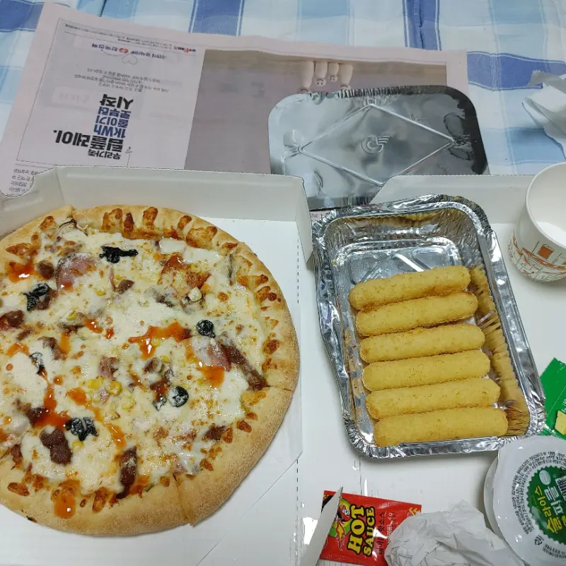 피자와 사이드 메뉴