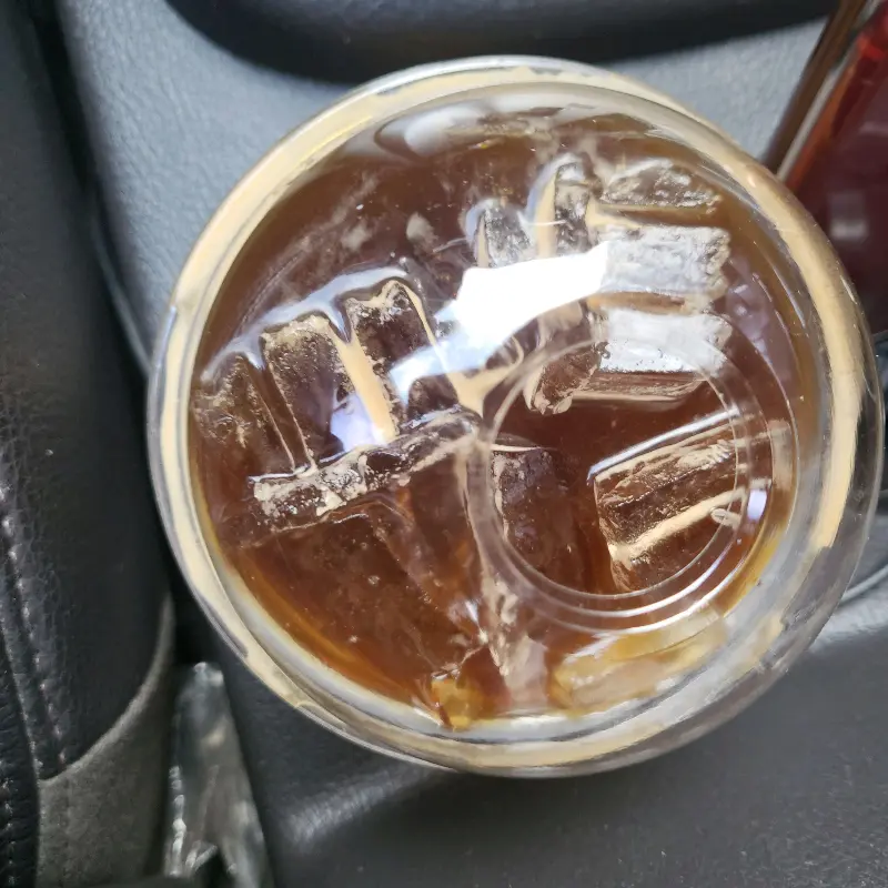 빽다방 아이스 아메리카노 음료 사진