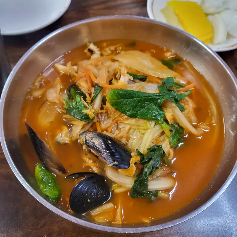 해산물이 가득한 짬뽕