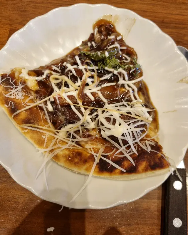 얇은 도우의 피자