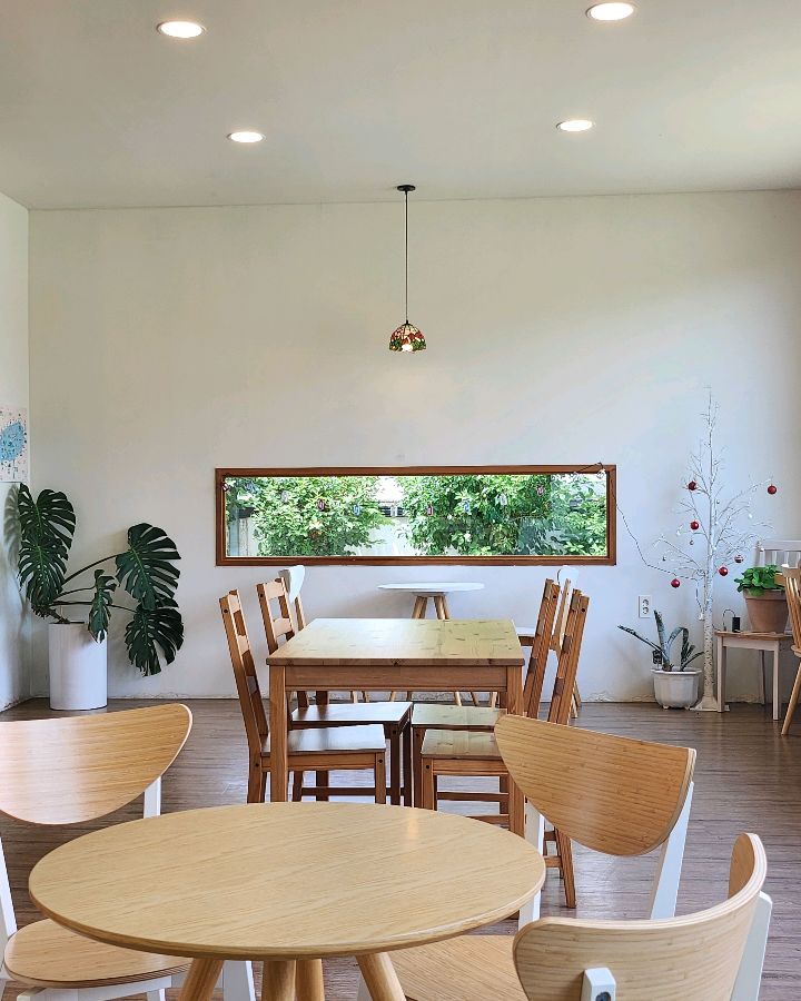 카페 내부 인테리어