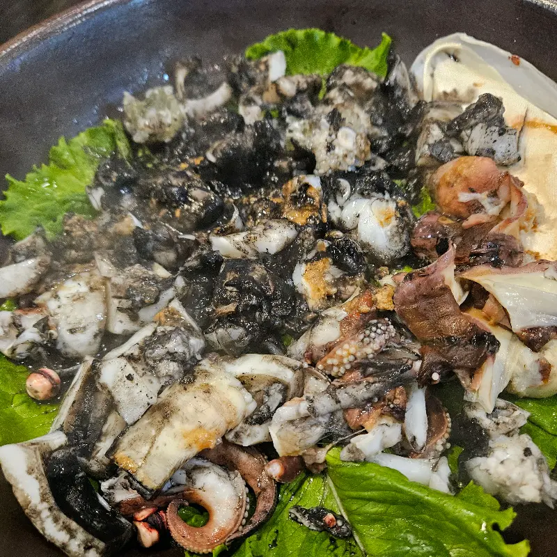 신선한 갑오징어 볶음