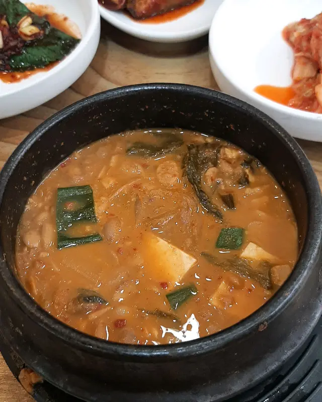 고소함이 느껴지는 손두부