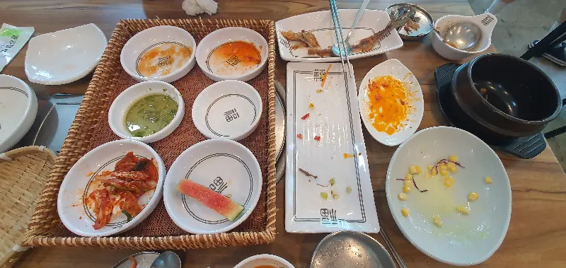 식사 후 남은 잔반