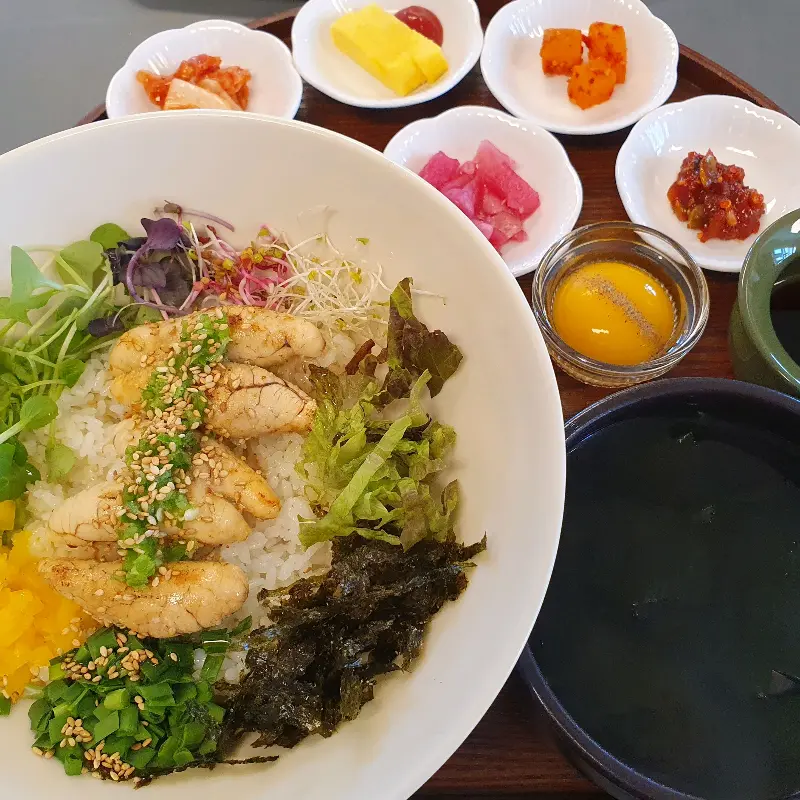 성게 비빔밥 한상차림