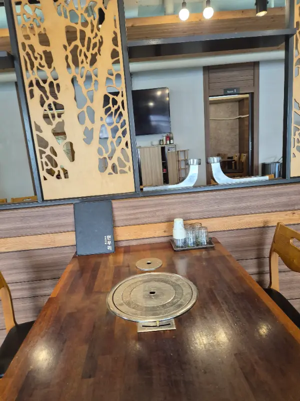 깔끔한 내부 인테리어