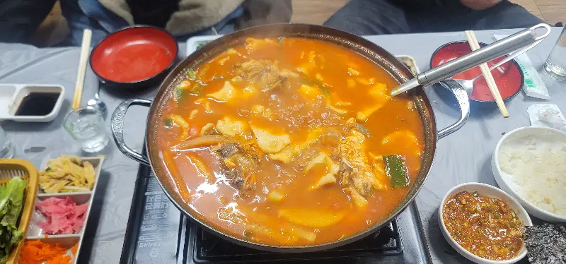얼큰하고 시원한 매운탕