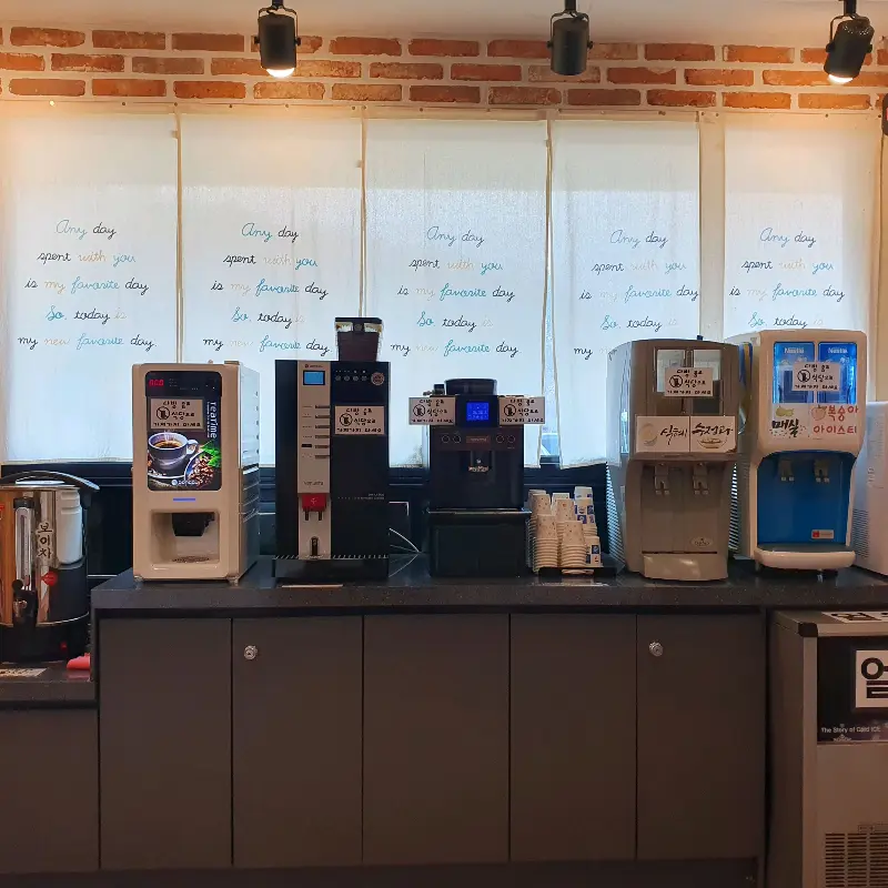 맛있는 식사를 마치고 나오는 길