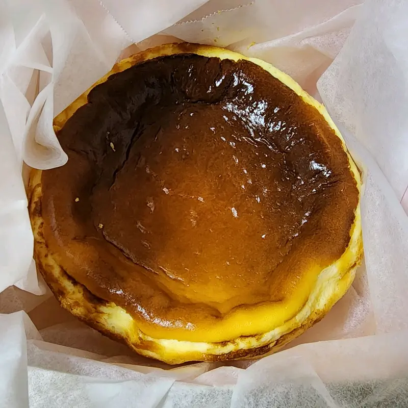 촉촉한 바스크 치즈케이크