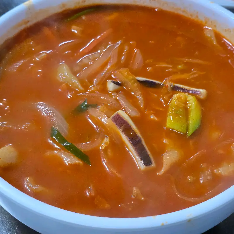 푸짐한 양의 짬뽕 수제비