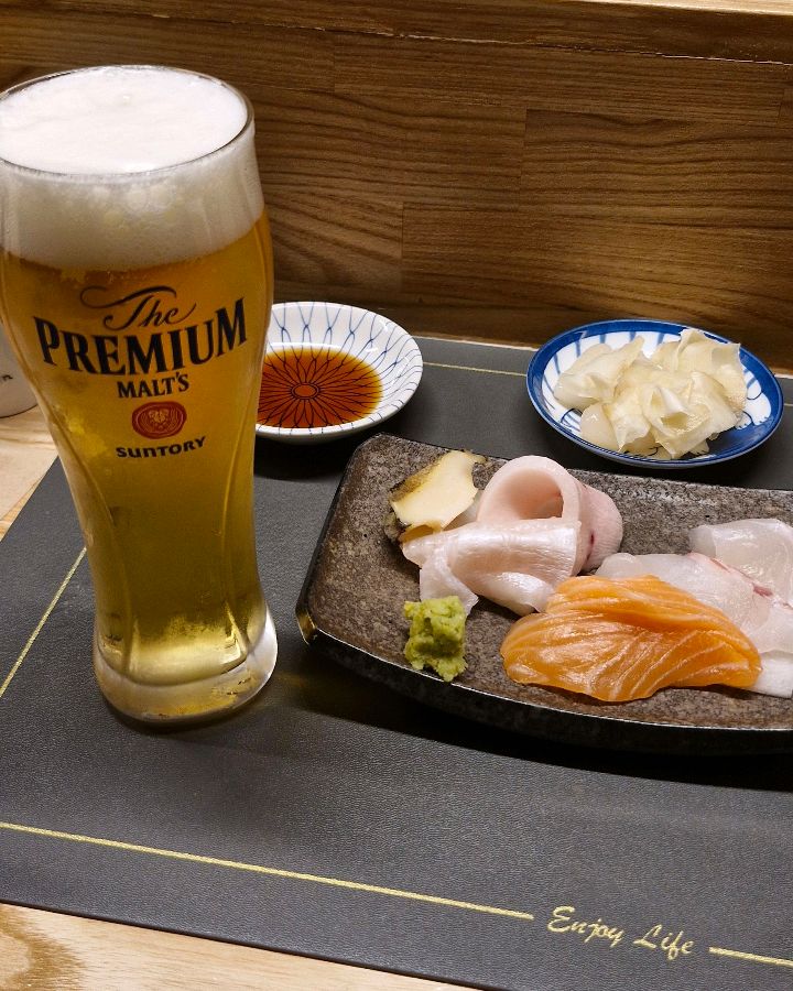 사시미와 생맥주 한 잔