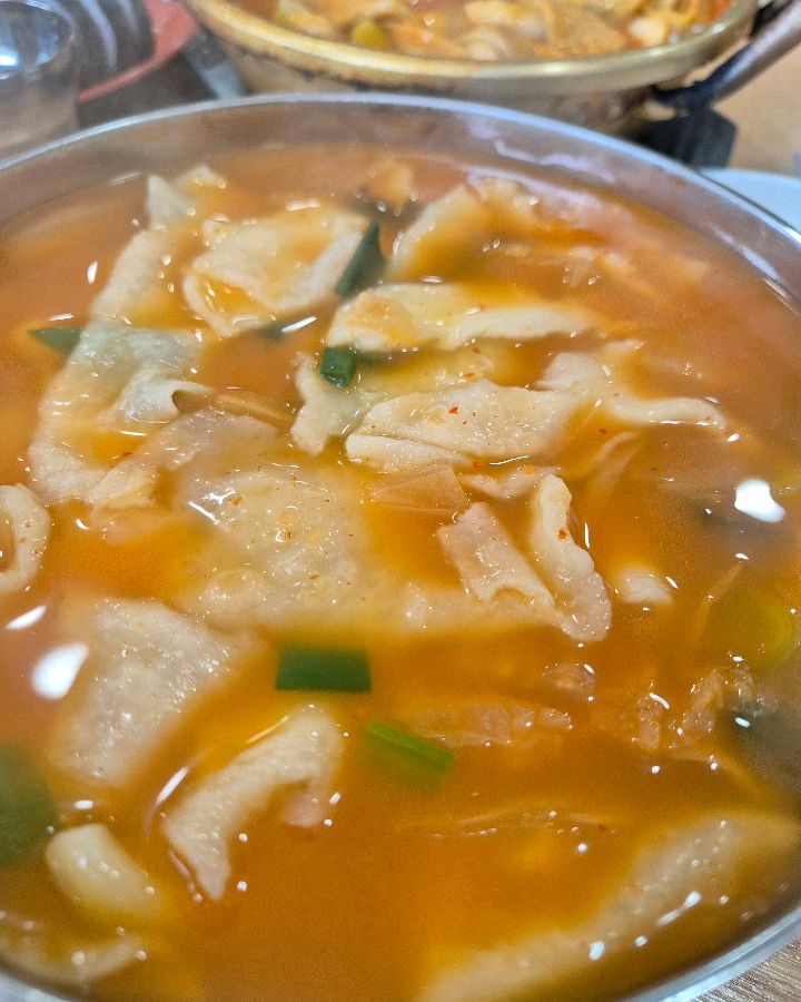 김치수제비