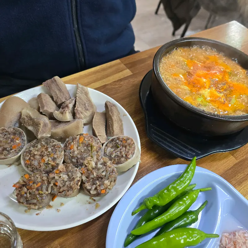 순대와 머릿고기, 순대국