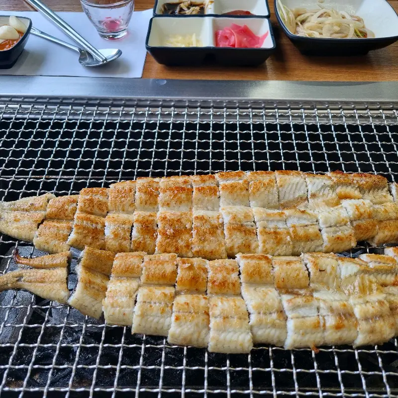 장어와덕이 간판