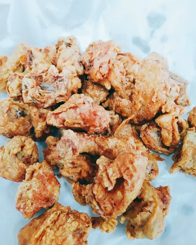 푸짐한 후라이드 치킨