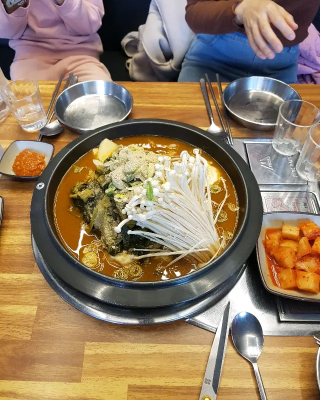 뼈에 붙은 푸짐한 살코기의 모습