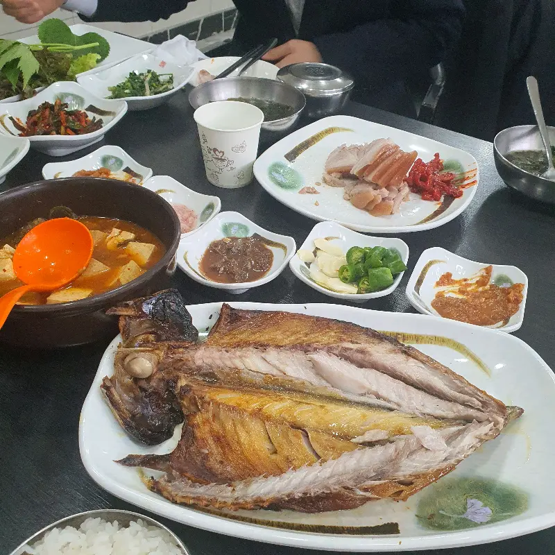 푸짐한 쌈밥정식 한 상 차림