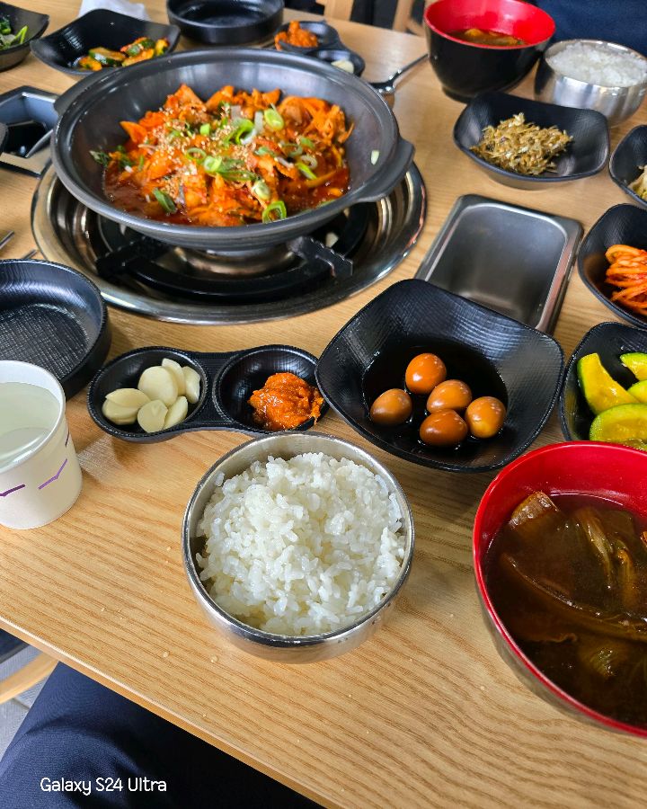 또 다른 날의 푸짐한 한 상