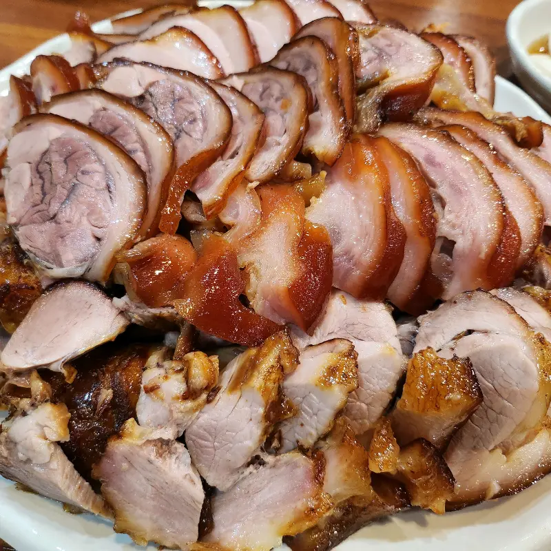 족발 한 상 차림