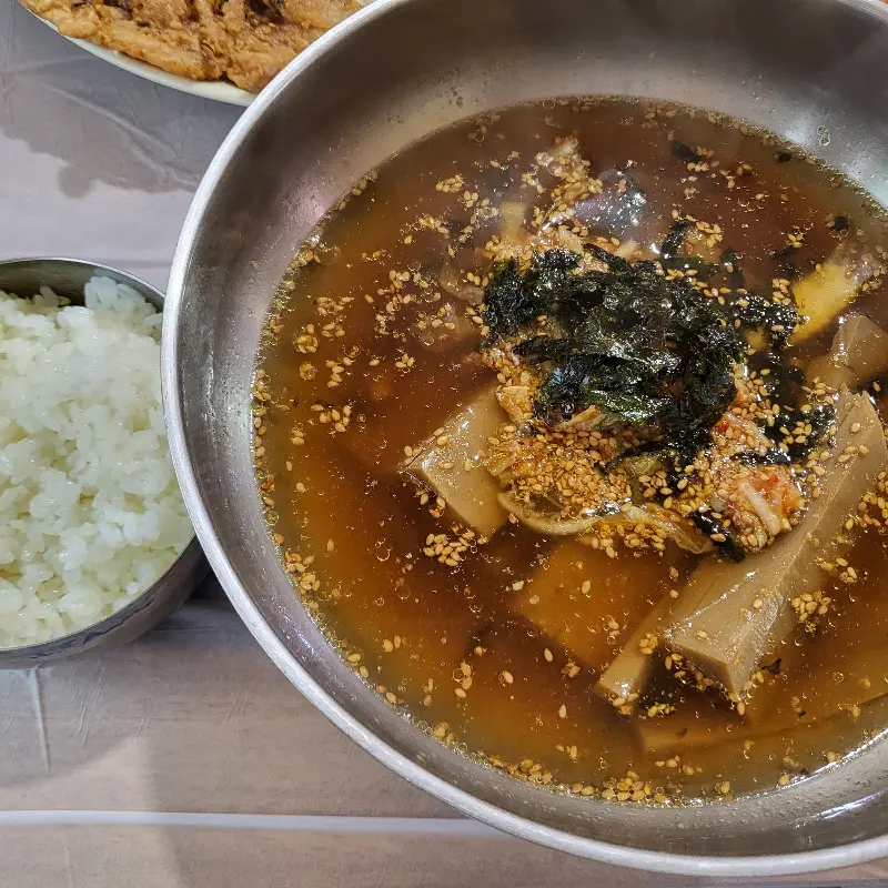 푸짐한 묵밥 한 상