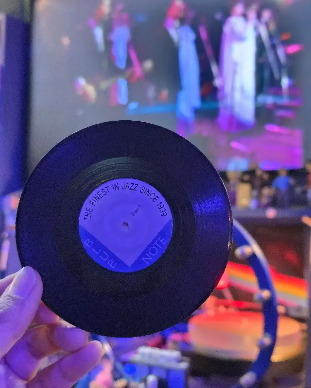 블루노트 로고가 박힌 코스터