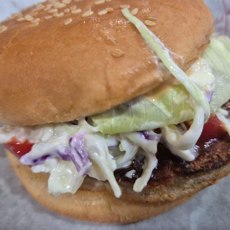 한입 베어 문 햄버거