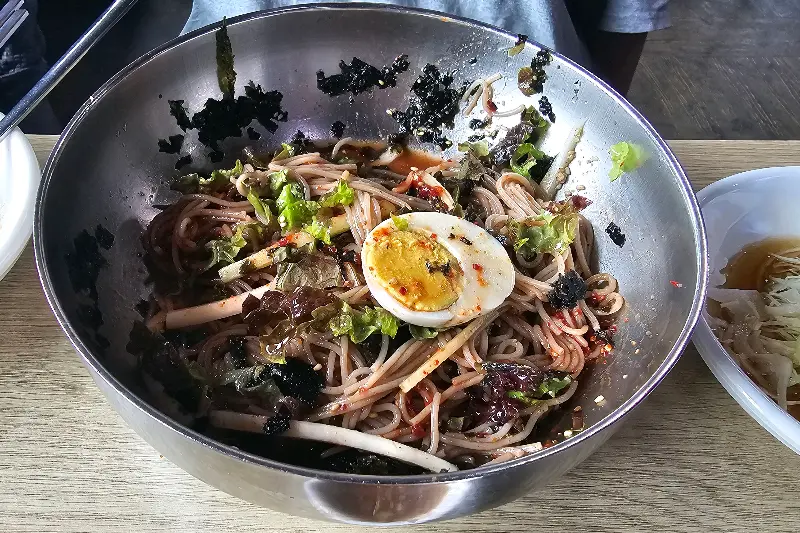 비빔 막국수