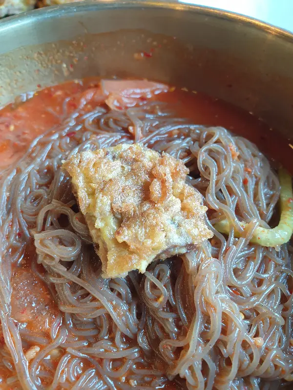 비빔냉면과 육전의 만남