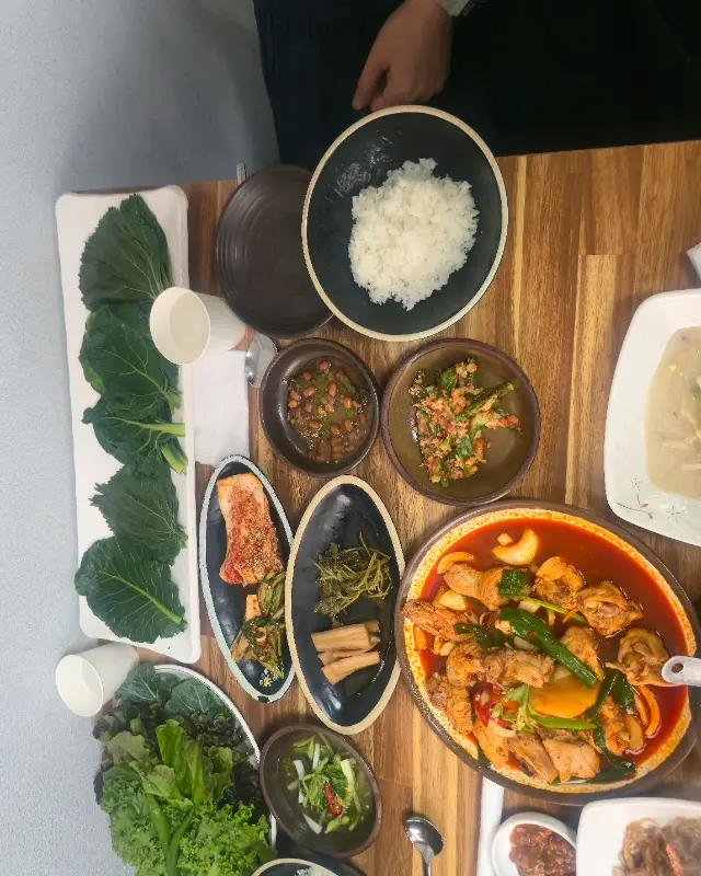 푸짐한 닭볶음탕