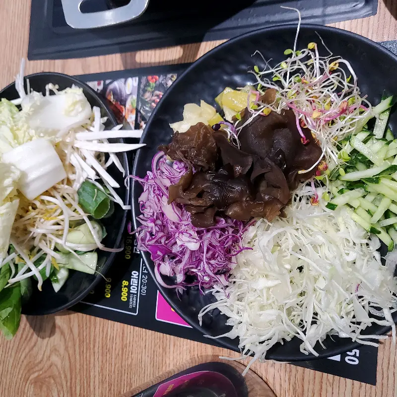 다양한 샤브샤브 재료