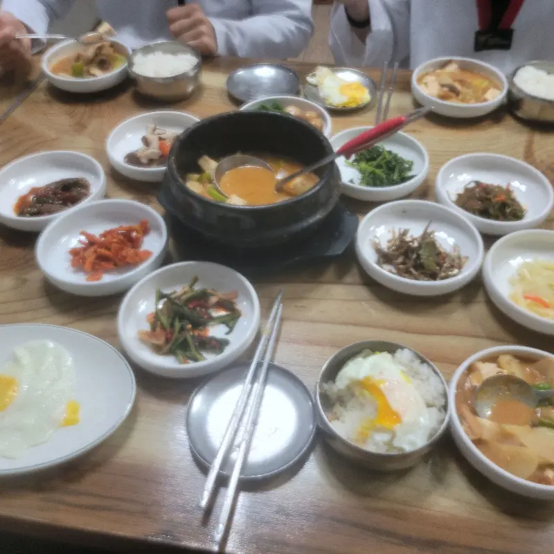 제육볶음 한 상 차림