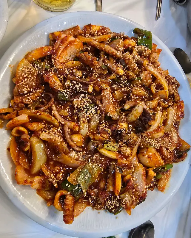 불향이 가득한 낙지볶음