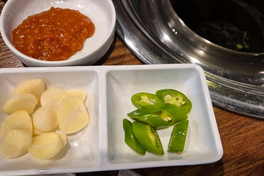 다채로운 맛을 더하는 양념과 채소