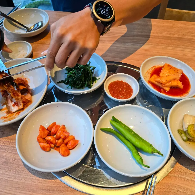 깔끔한 테이블 세팅