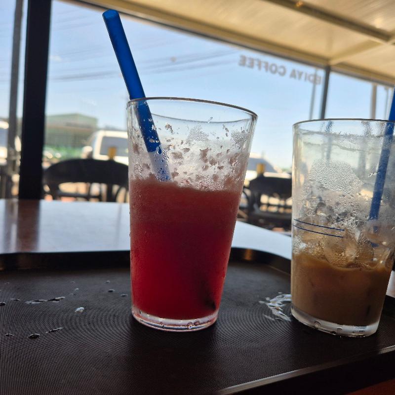 수박주스와 커피