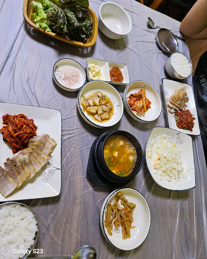 보쌈 정식 한 상 차림