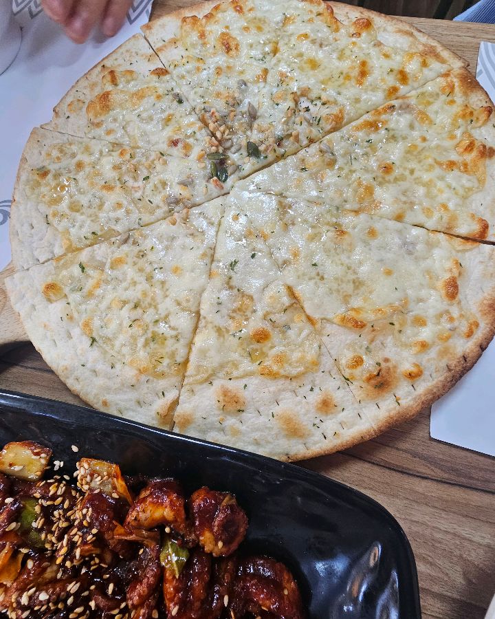 고르곤졸라 피자