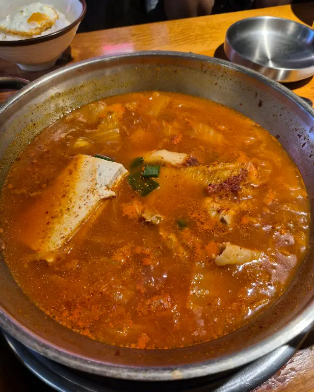 김치찌개의 푸짐한 건더기