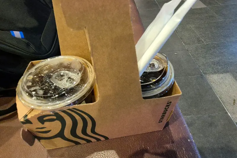 테이크 아웃 커피