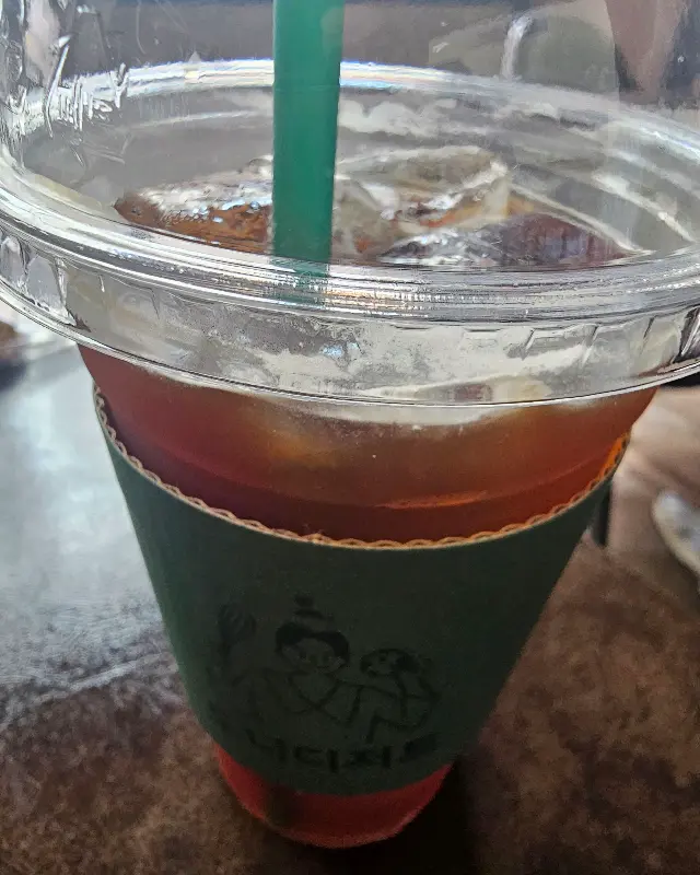 시원한 아이스 아메리카노