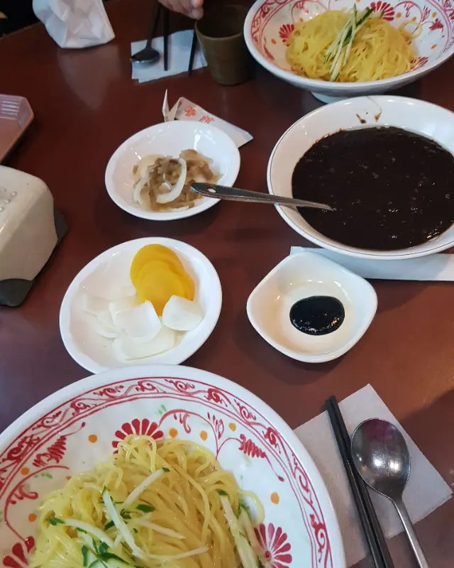 홍춘관 테이블 세팅