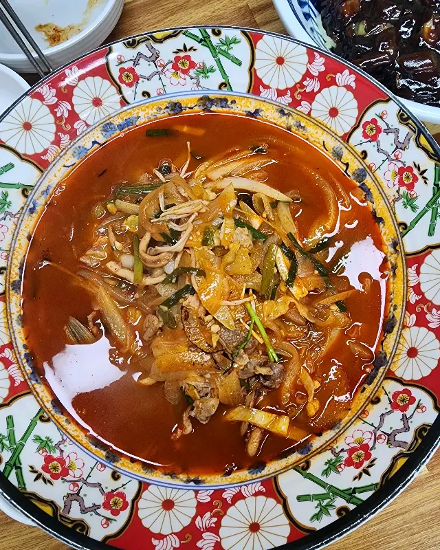 해산물이 가득한 짬뽕