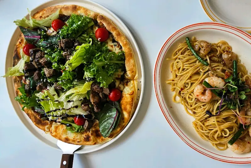 우삼겹 피자와 오일 파스타